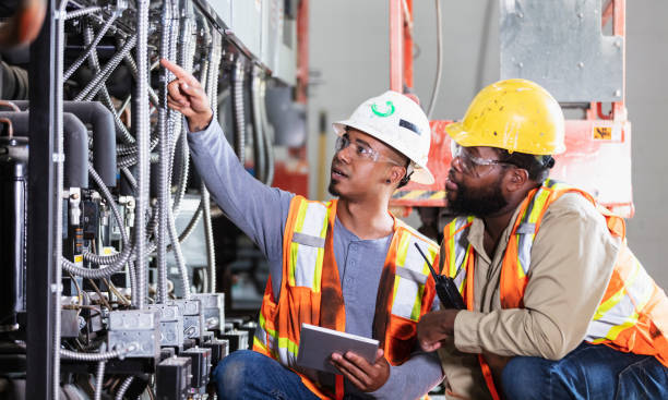 Best Licensed Electrician  in Fowler, CA
